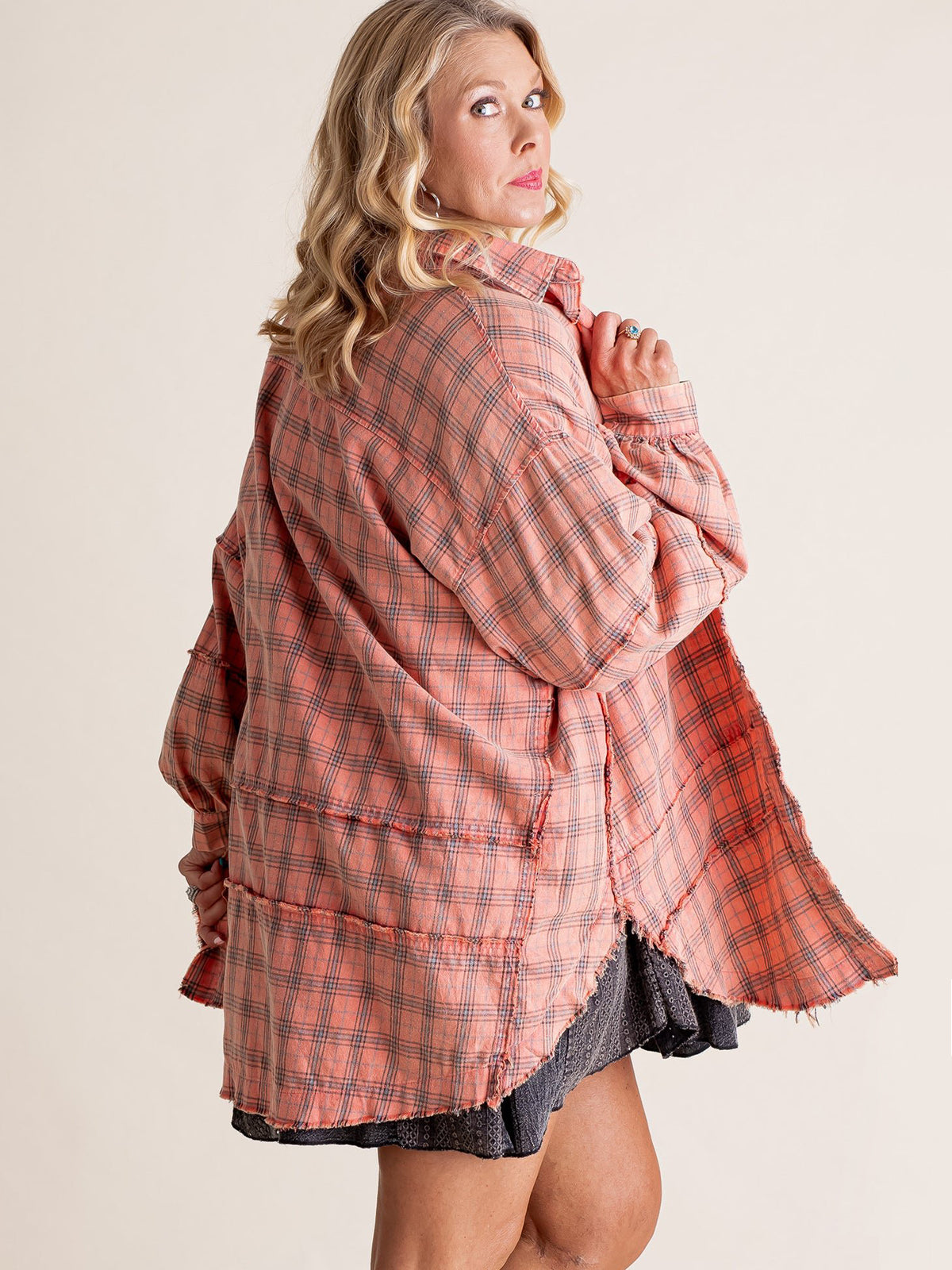 Women's Seams Raw Edge Washed Oversized Shirt Jacket with Pockets