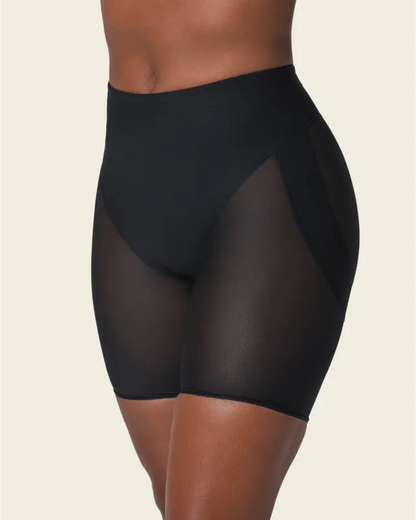 High-waisted shaping shorts with pleated center seam and elastic band