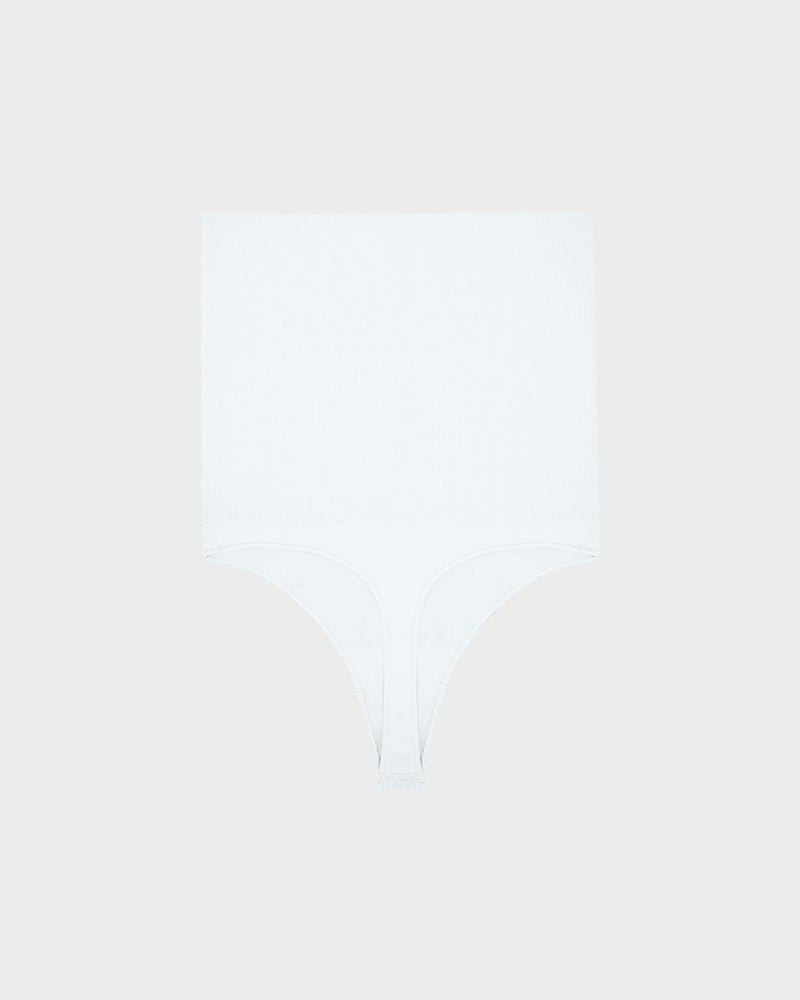 String de forme transparente ultra-taille